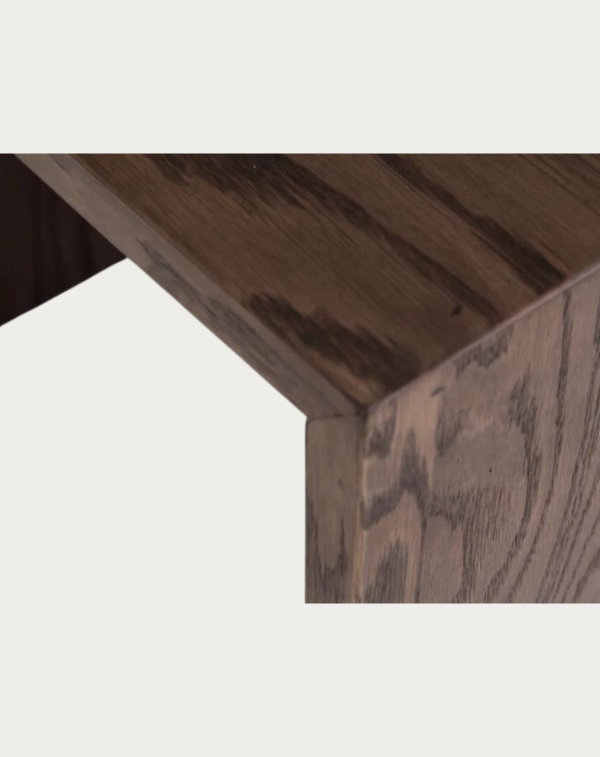 cubierta de madera de mesa lateral