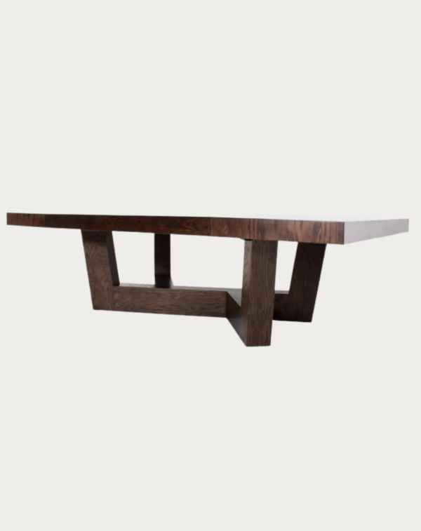Mesa resistente de madera